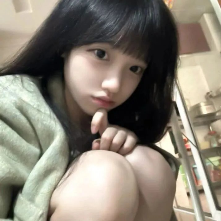 热裤荡女